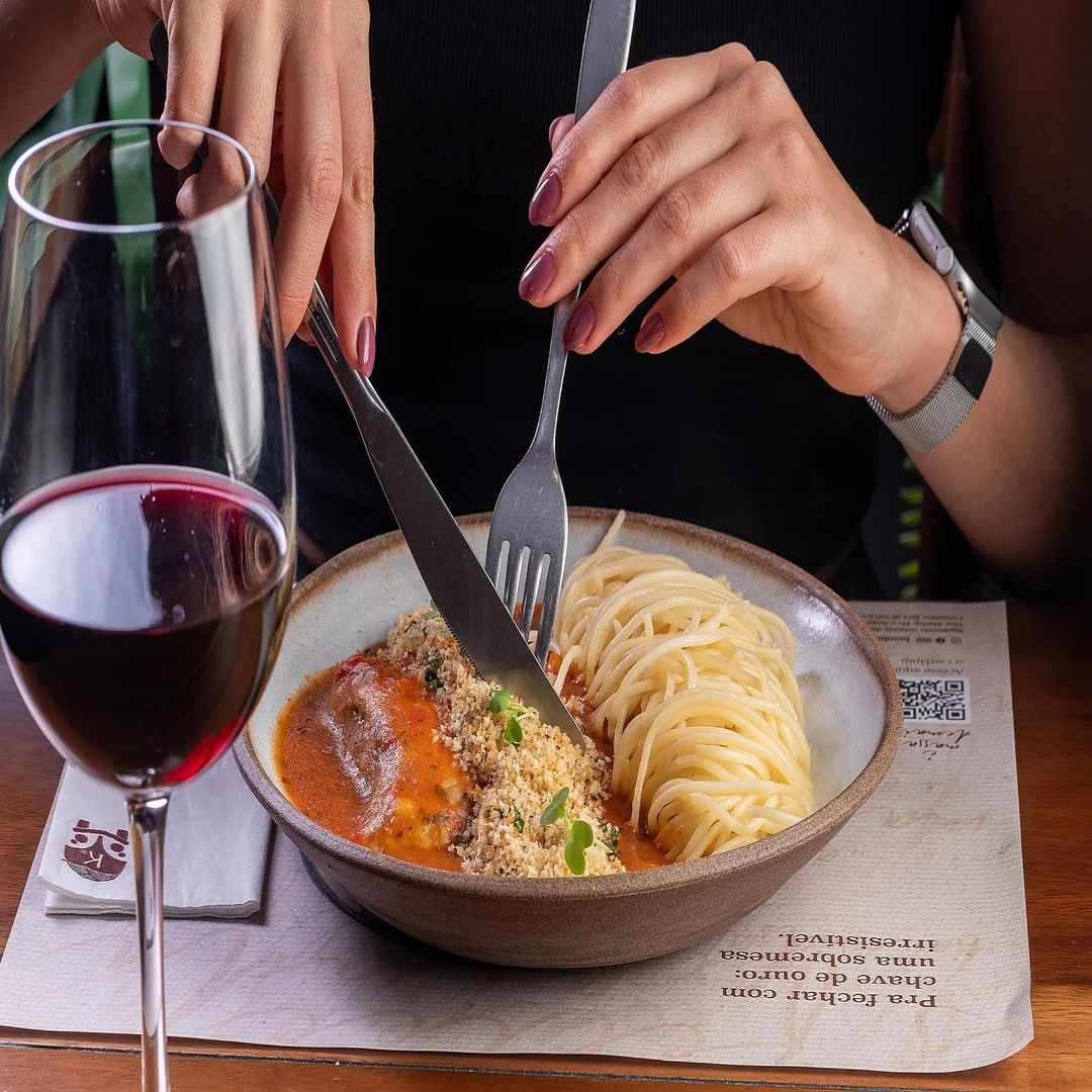 o que fazer em camboriu a noite