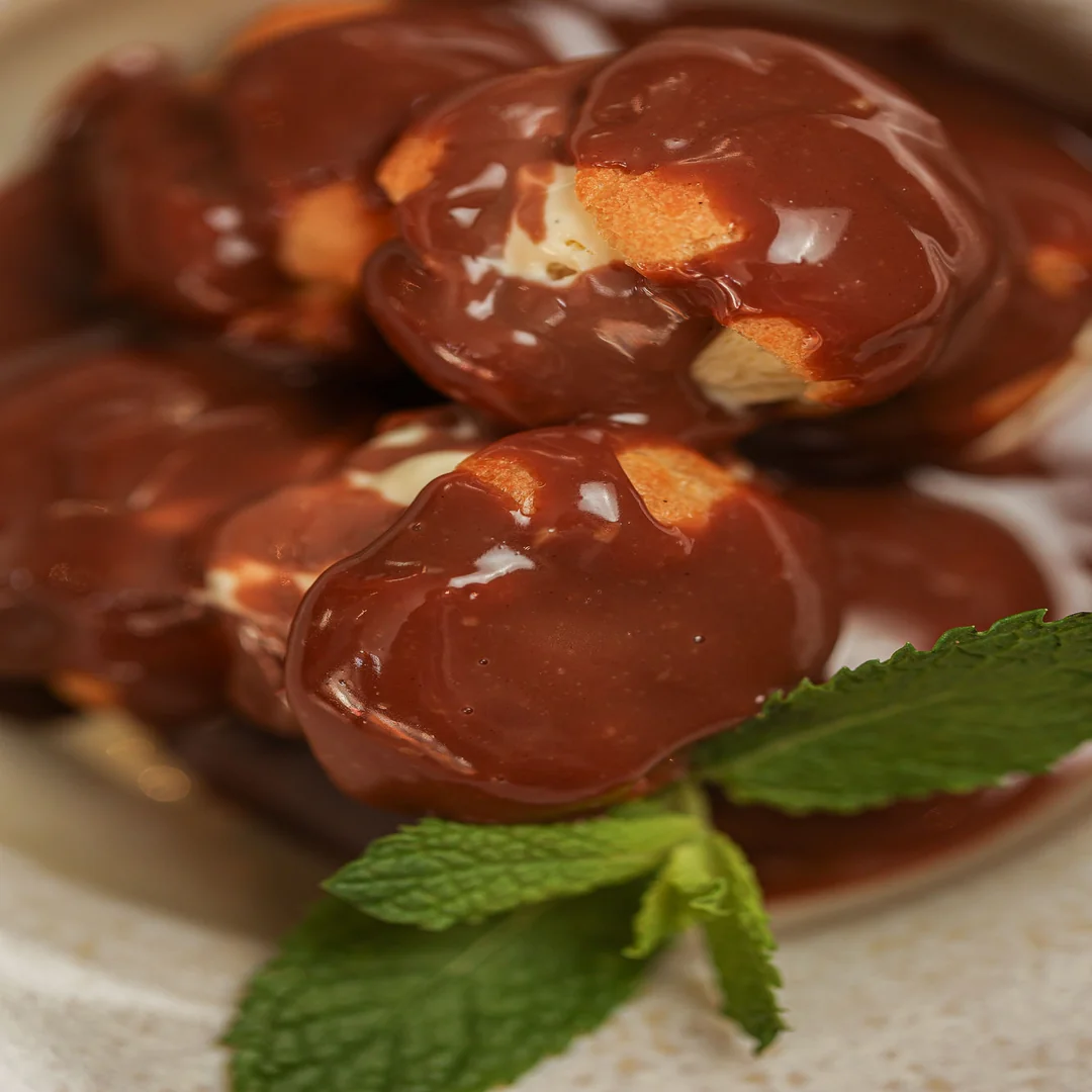 restaurante com vinho e massas blumenau